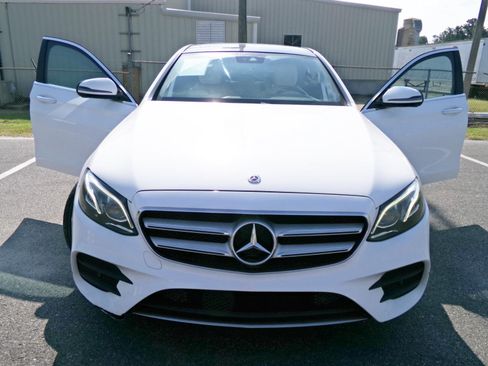 Used 2018 Mercedes-Benz E 300 image 6