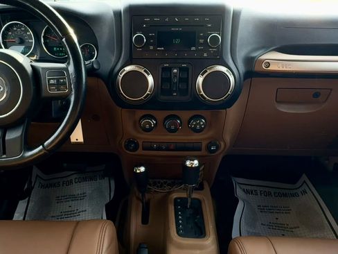 Used 2011 Jeep Wrangler Unlimited Sport image 21