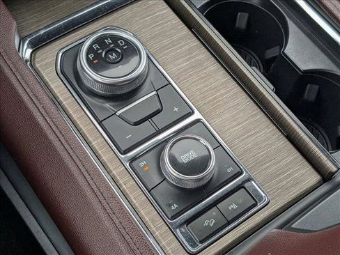 Used 2022 Ford Expedition Max Limited image 12