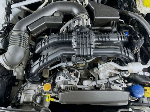 Used 2024 Subaru Crosstrek 2.0i Premium image 32