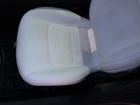 Used 2023 Tesla Model 3 Standard Range image 31