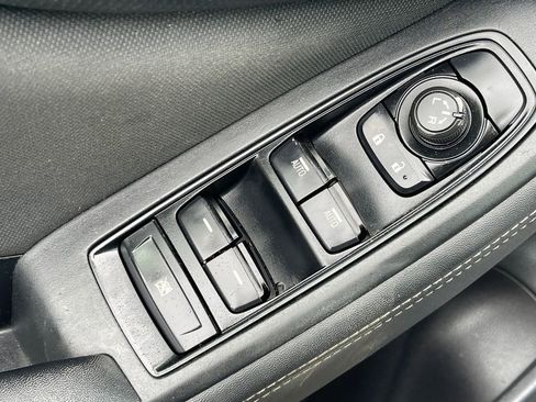 Used 2021 Subaru Forester Premium AWD/4WD image 17