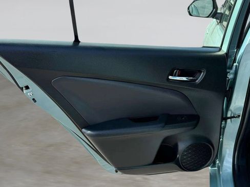 Used 2019 Toyota Prius XLE image 11