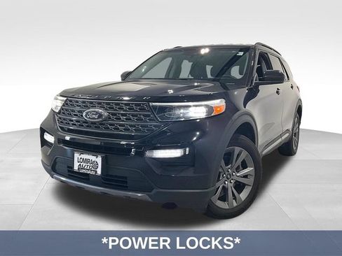 Used 2022 Ford Explorer XLT w/ XLT Sport Appearance Package AWD/4WD image 4