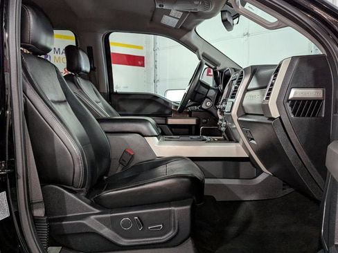 Used 2017 Ford F350 Lariat image 22