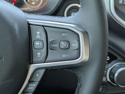 New 2026 RAM 1500 4x4 Crew Cab image 28