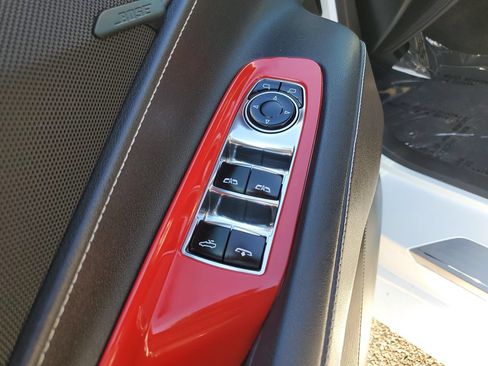 Used 2023 Chevrolet Corvette Stingray Convertible w/ Chrome Exterior Badge Package RWD image 11