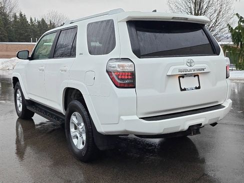 Used 2016 Toyota 4Runner SR5 image 8