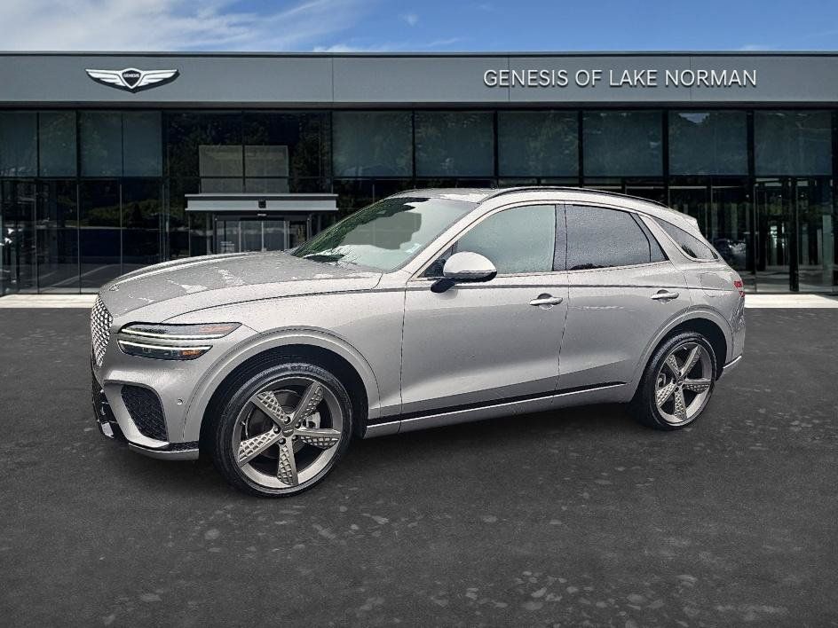 Used 2022 Genesis GV70 2.5T w/ Sport Prestige Package AWD/4WD image 1