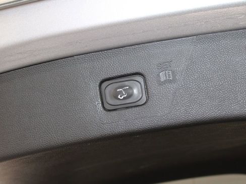 Used 2022 Ford Edge Titanium image 19