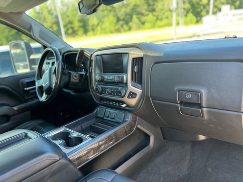Used 2015 GMC Sierra 2500 Denali w/ Duramax Plus Package image 14