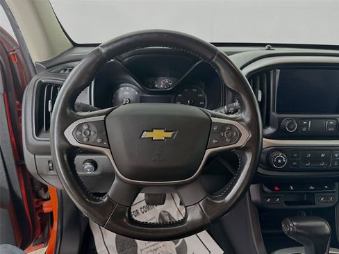 Used 2019 Chevrolet Colorado LT w/ LT Convenience Package AWD/4WD image 17