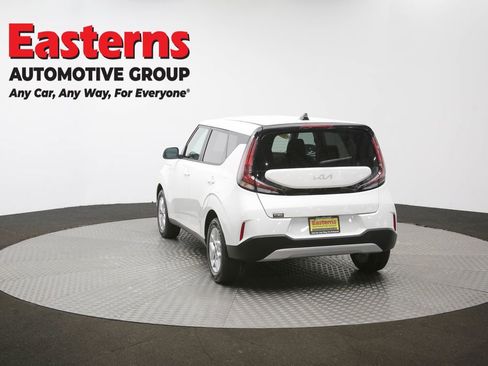 Used 2025 Kia Soul LX w/ LX Technology Package FWD image 65