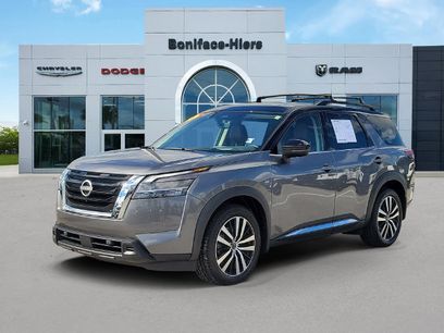Used 2023 Nissan Pathfinder Platinum
