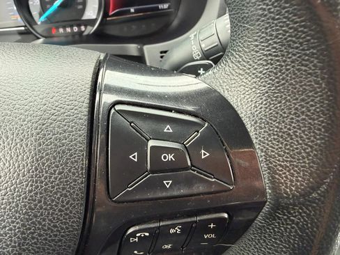 Used 2017 Ford Explorer XLT w/ Equipment Group 202A AWD/4WD image 14