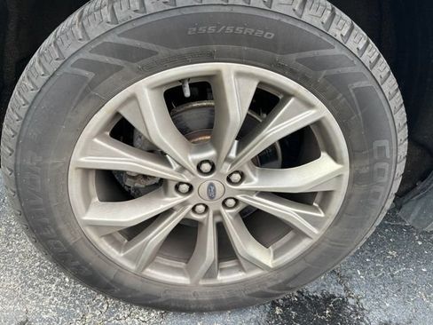 Used 2022 Ford Explorer Limited AWD/4WD image 5