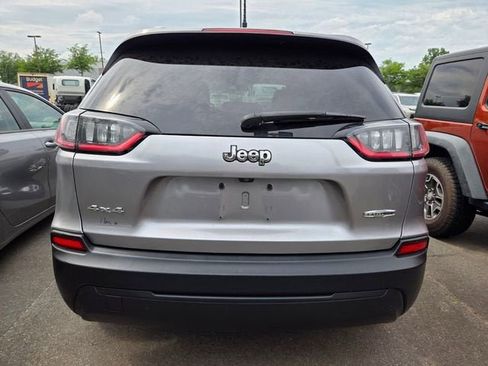 Used 2019 Jeep Cherokee Latitude w/ Popular Appearance Group AWD/4WD image 7