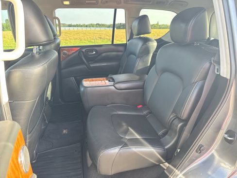 Used 2019 INFINITI QX80 Luxe w/ All-Season Package RWD image 23