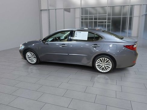 Used 2013 Lexus ES 350 w/ Luxury Pkg FWD image 6
