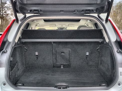 Used 2023 Volvo XC60 B5 Ultimate image 37