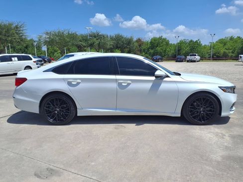 Used 2018 Honda Accord Sport image 4