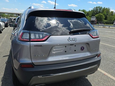 Used 2019 Jeep Cherokee Limited AWD/4WD image 5