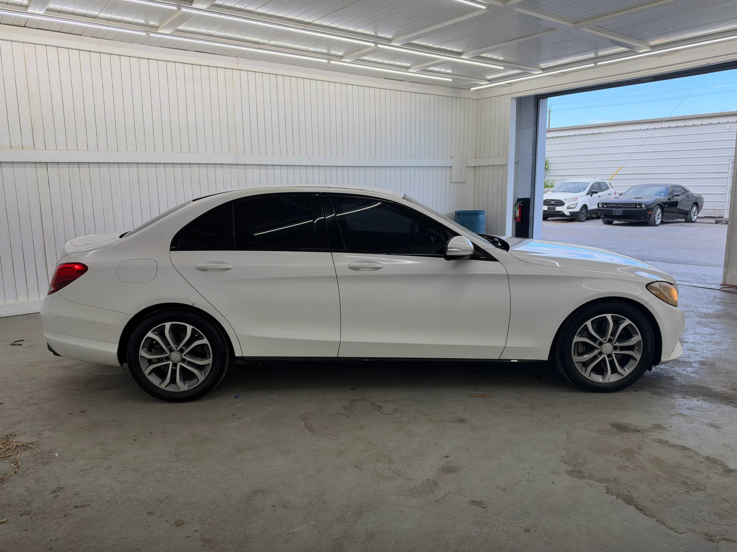Used 2015 Mercedes-Benz C 300 Sedan image 4