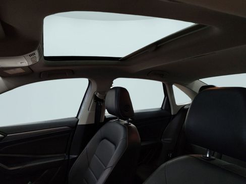 Used 2022 Volkswagen Jetta SE image 13