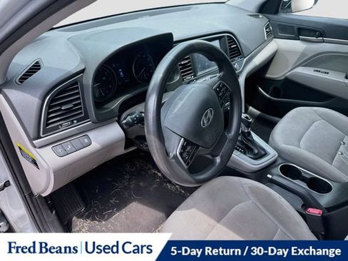 Used 2018 Hyundai Elantra SEL FWD image 13