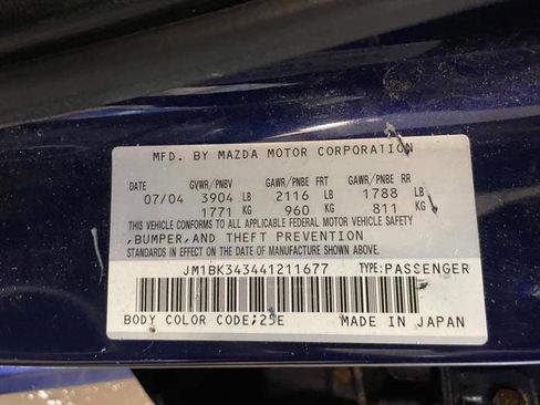 Used 2004 MAZDA MAZDA3 s w/ Moonroof & 6-CD Pkg image 41