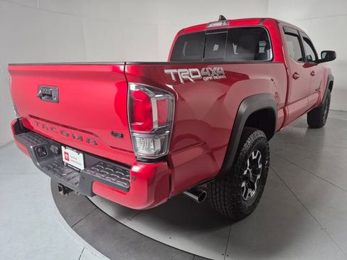 Certified 2023 Toyota Tacoma TRD Off-Road w/ Advanced Technology Package AWD/4WD image 4