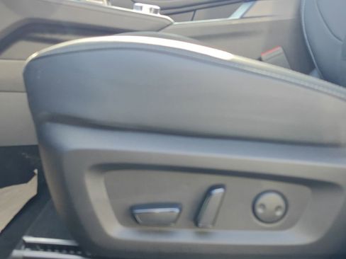 New 2025 Mitsubishi Outlander SE image 11