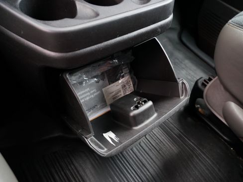 Used 2022 GMC Savana 2500 w/ Driver Convenience Package image 26