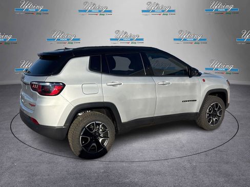 New 2026 Jeep Compass Trailhawk image 3