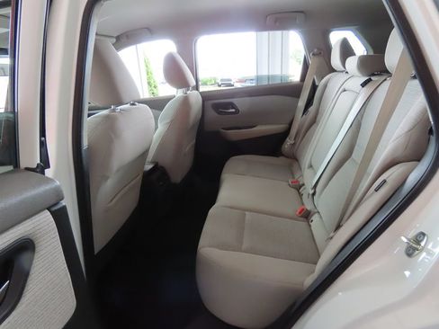 Used 2021 Nissan Rogue SV FWD image 25
