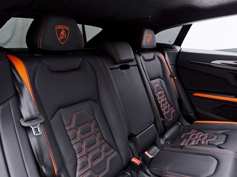 Used 2025 Lamborghini Urus Performante AWD/4WD image 60