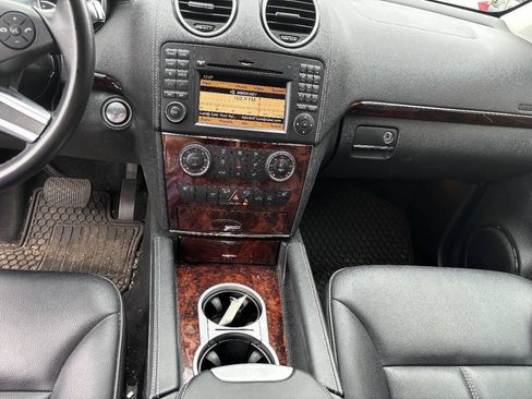 Used 2011 Mercedes-Benz GL 450 4MATIC image 6