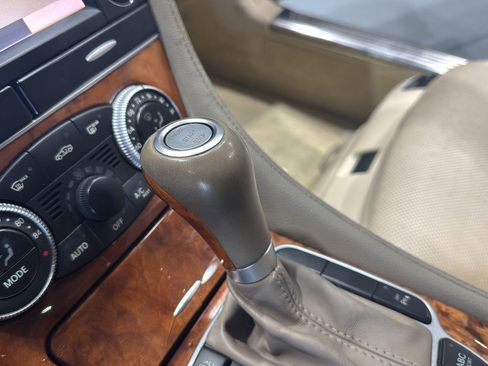 Used 2009 Mercedes-Benz SL 550 image 29