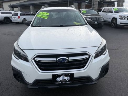 Used 2018 Subaru Outback 2.5i image 3
