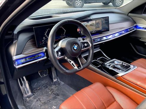 Certified 2023 BMW 760i xDrive image 17