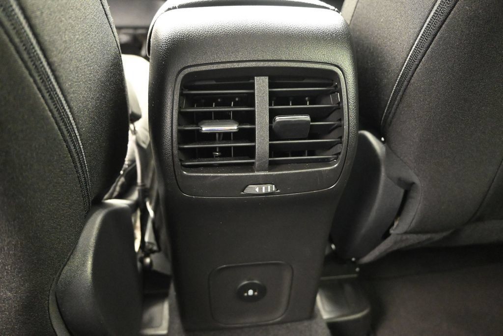 Used 2025 Ford Escape Active AWD/4WD image 19