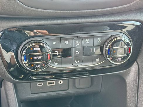 Used 2023 Buick Encore GX Essence w/ Experience Buick Package AWD/4WD image 14