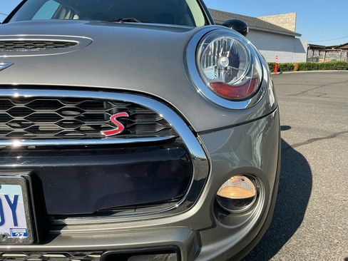 Used 2017 MINI Cooper S FWD image 3