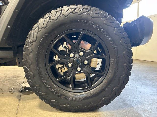 Used 2024 Jeep Wrangler Unlimited AWD/4WD image 11