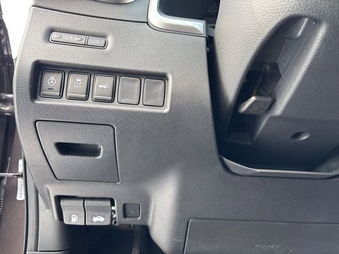 Used 2018 Nissan Murano SL w/ Moonroof Package image 15