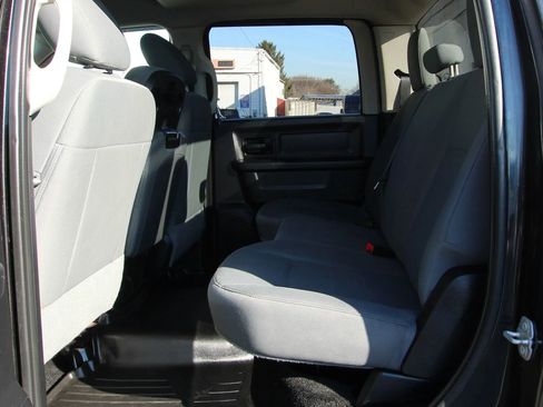 Used 2016 RAM 1500 Express w/ Popular Equipment Group AWD/4WD image 10