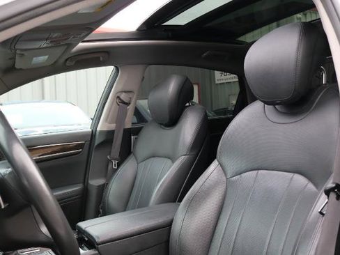 Used 2016 Hyundai Genesis 3.8 w/ Option Group 02 image 7