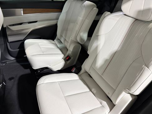 New 2026 Cadillac Vistiq Sport image 43