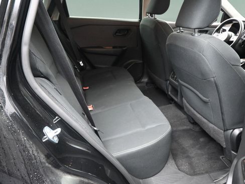 Used 2023 Nissan Rogue S AWD/4WD image 39