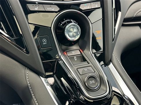 Used 2025 Acura RDX SH-AWD image 22